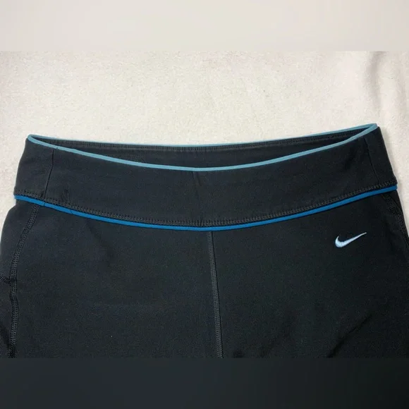 Nike Dry Fit Cropped exercise pants -Medium - Picture 3 of 11